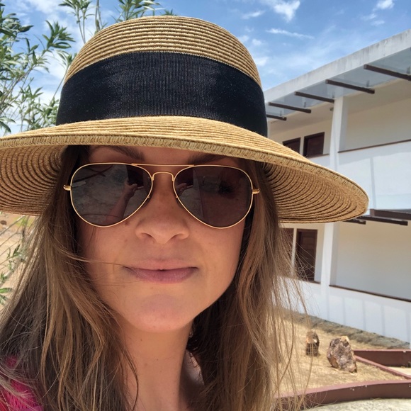 Meet your Posher, Meagan - Picture 3 of 4